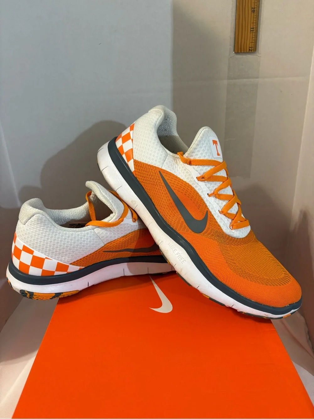 Nike Free Trainer V7 Week Zero Tennessee Vols men SZ‎ 11.5 sneakers orange white